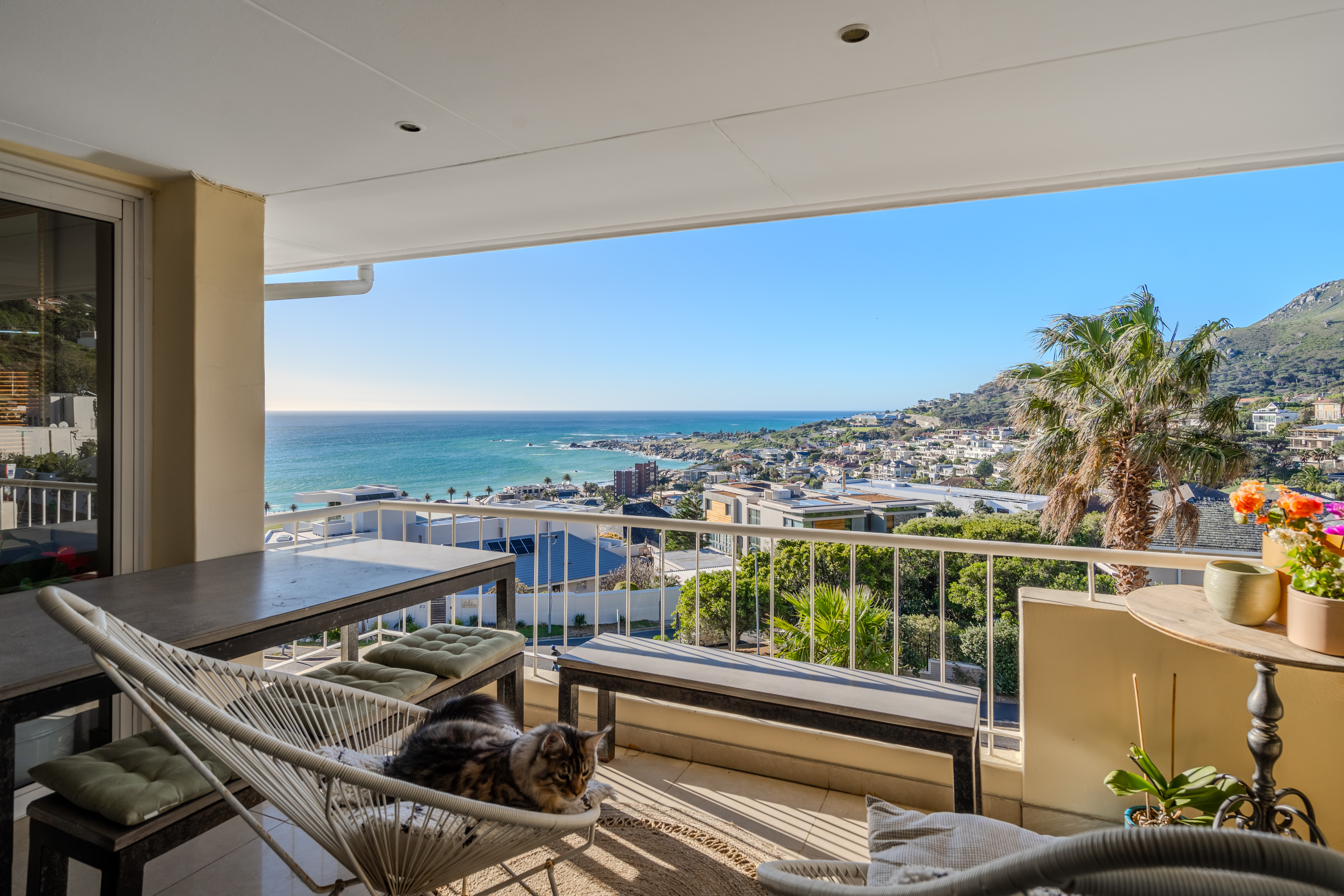 2 Bedroom Property for Sale in Camps Bay Western Cape